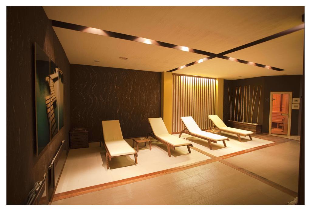 Aparthotel Regina Mare 사레보 외부 사진