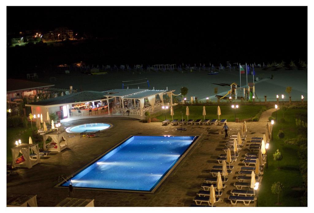 Aparthotel Regina Mare 사레보 외부 사진