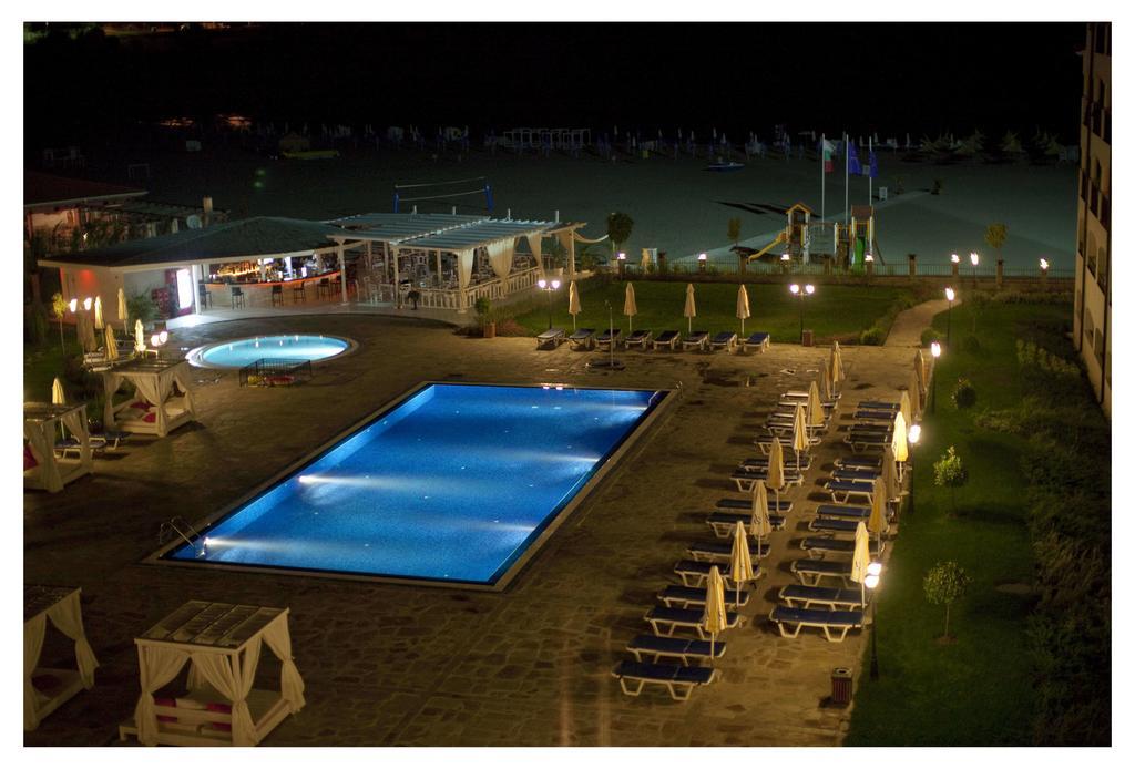 Aparthotel Regina Mare 사레보 외부 사진