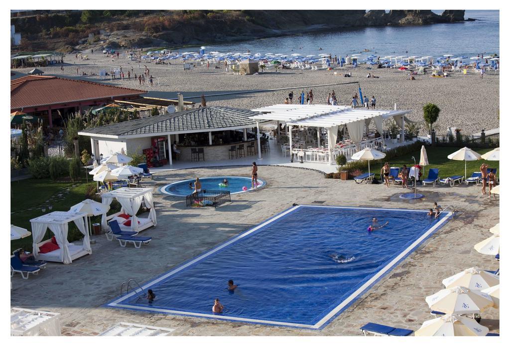 Aparthotel Regina Mare 사레보 외부 사진