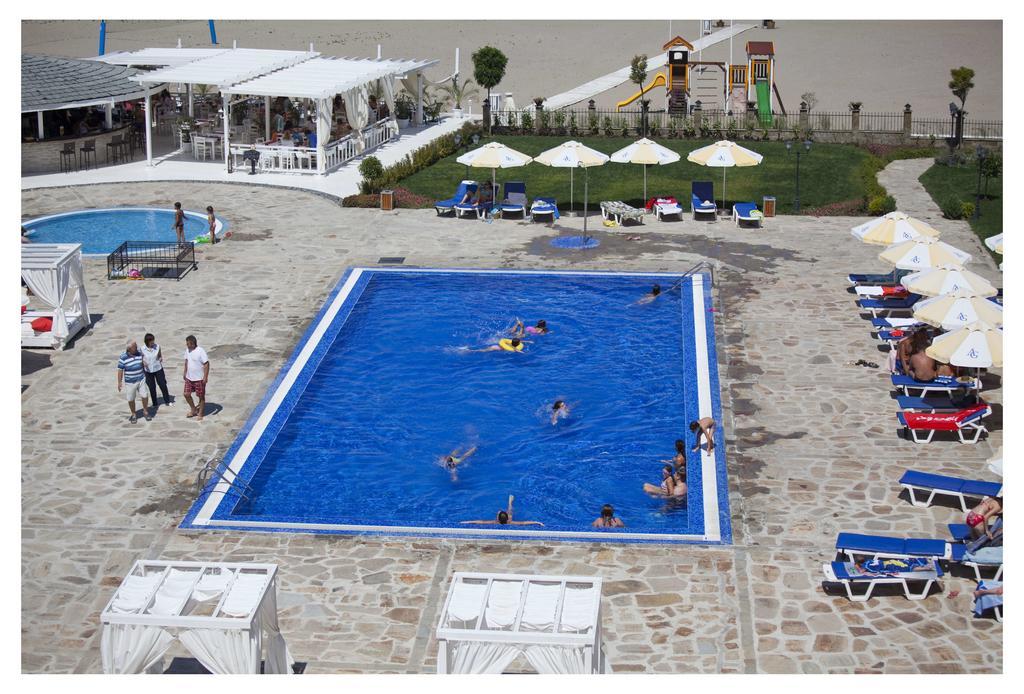 Aparthotel Regina Mare 사레보 외부 사진