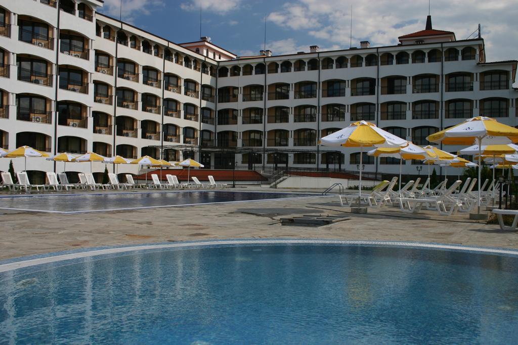 Aparthotel Regina Mare 사레보 외부 사진