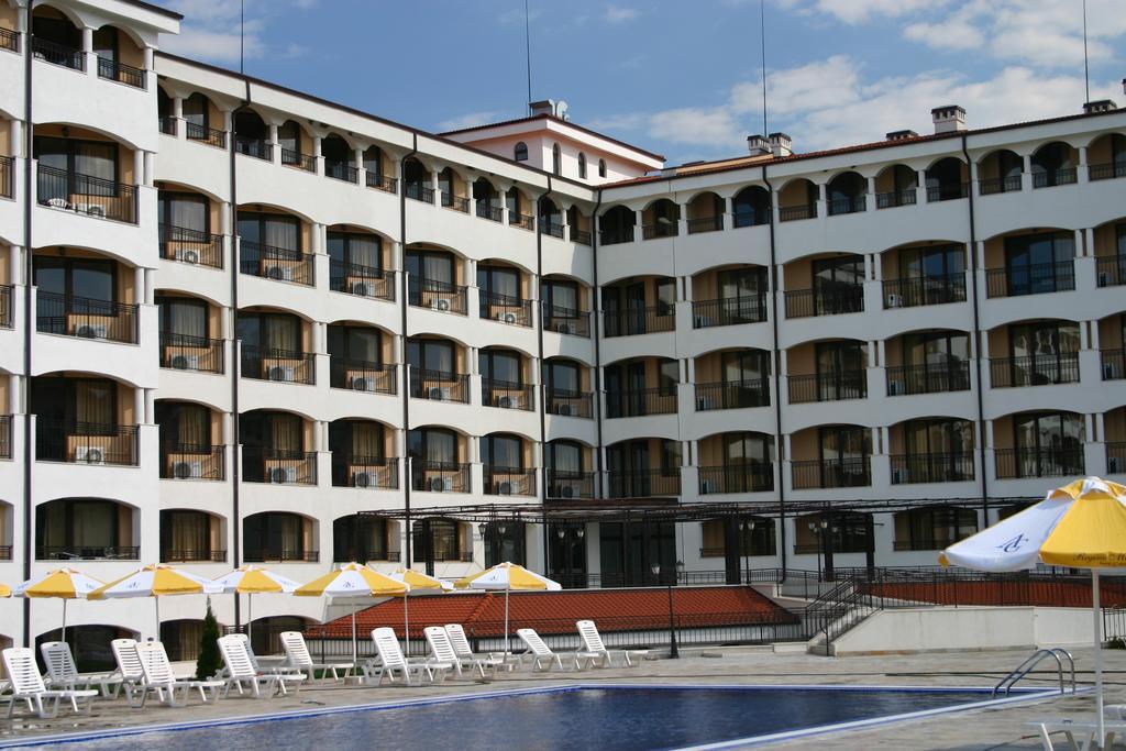 Aparthotel Regina Mare 사레보 외부 사진