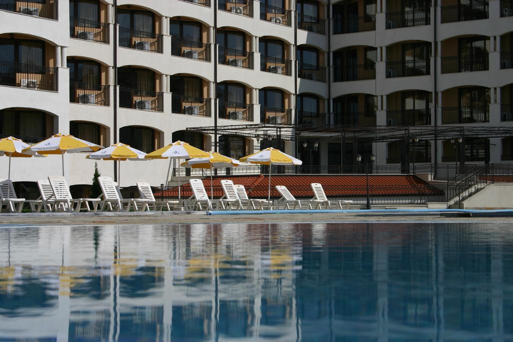 Aparthotel Regina Mare 사레보 외부 사진
